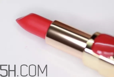 欧莱雅602是什么颜色，欧莱雅纷泽滋润唇膏602试色  欧莱雅 欧莱雅602是什么颜色 欧莱雅602试色 呼吸37度 第4张