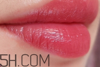 欧莱雅口红m406豆沙色，欧莱雅m406试色  欧莱雅 欧莱雅m406口红 欧莱雅m406试色 呼吸37度 第5张