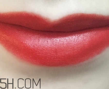 欧莱雅巨星签名口红403是什么颜色，欧莱雅口红403试色  欧莱雅 欧莱雅巨星签名口红403 欧莱雅口红403试色 呼吸37度 第3张