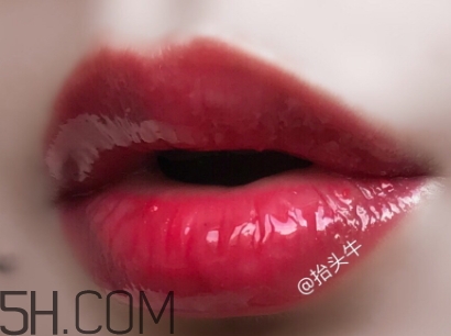 欧莱雅唇釉301和303哪个好看，欧莱雅唇釉301和303对比  欧莱雅 欧莱雅唇釉301和303 呼吸37度 第5张