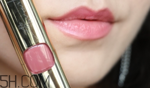 欧莱雅纷泽唇膏bp301是什么颜色，欧莱雅唇膏bp301试色  欧莱雅 欧莱雅唇膏bp301 欧莱雅bp301试色 呼吸37度 第2张