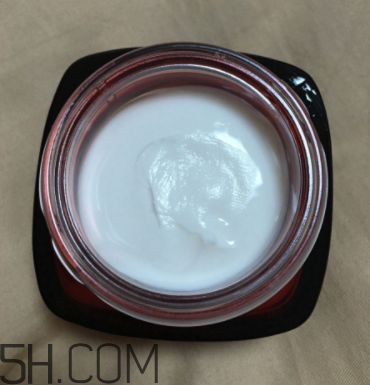 欧莱雅复颜抗皱紧致晚霜多少钱，专柜价格  欧莱雅 面霜 欧莱雅复颜抗皱紧致滋润晚霜 呼吸37度 第10张