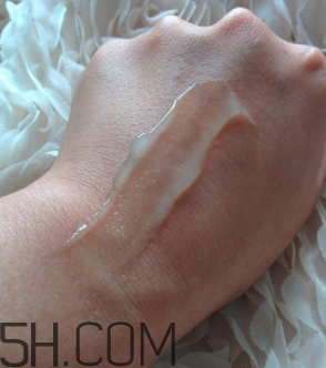 欧莱雅清润全日保湿凝露怎么样，好用吗  欧莱雅 凝露 欧莱雅清润全日保湿水精华凝露 呼吸37度 第6张