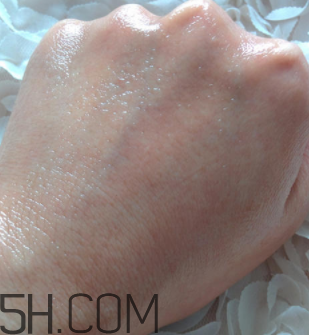 欧莱雅清润全日保湿凝露怎么样，好用吗  欧莱雅 凝露 欧莱雅清润全日保湿水精华凝露 呼吸37度 第7张