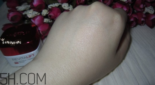 欧莱雅复颜抗皱日霜好不好，欧莱雅复颜抗皱日霜怎么样  欧莱雅 面霜 欧莱雅复颜抗皱紧致滋润日霜 呼吸37度 第7张