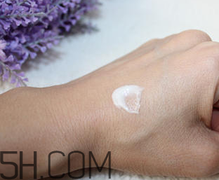 欧莱雅复颜抗皱日霜好不好，欧莱雅复颜抗皱日霜怎么样  欧莱雅 面霜 欧莱雅复颜抗皱紧致滋润日霜 呼吸37度 第24张