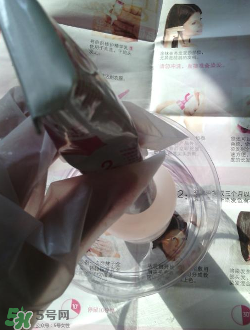 欧莱雅卓韵霜护发染发霜试色，色号  欧莱雅 染发剂 欧莱雅卓韵霜护发染发霜 呼吸37度 第7张