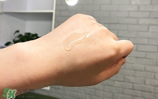 欧莱雅玻尿酸嘭嘭水怎么用，欧莱雅玻尿酸导入膨润精华用法  欧莱雅 欧莱雅玻尿酸嘭嘭水怎么用 欧莱雅玻尿酸膨润精华用法 呼吸37度 第5张