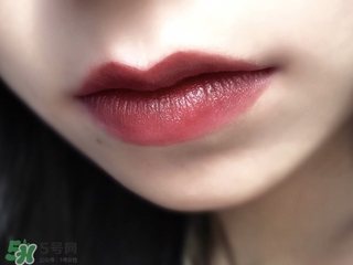 欧莱雅琉金唇膏m601试色，欧莱雅m601试色图