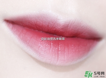 欧莱雅丝绒唇釉v103试色，欧莱雅唇釉v103试色图  欧莱雅 欧莱雅唇釉v103 欧莱雅丝绒唇釉v103试色 呼吸37度 第4张