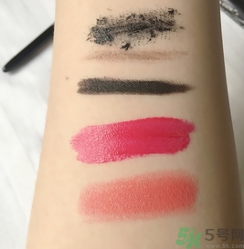 欧莱雅三合一魔术水多少钱，欧莱雅三合一魔术水专柜价格  欧莱雅 欧莱雅三合一魔术水多少钱 欧莱雅三合一魔术水价格 呼吸37度 第8张