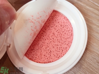 欧莱雅奇焕光采水光空气轻垫霜怎么样，欧莱雅轻垫霜怎么用  欧莱雅 欧莱雅轻垫霜怎么用 欧莱雅轻垫霜色号 呼吸37度 第11张