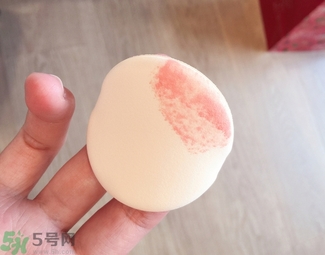 欧莱雅奇焕光采水光空气轻垫霜怎么样，欧莱雅轻垫霜怎么用  欧莱雅 欧莱雅轻垫霜怎么用 欧莱雅轻垫霜色号 呼吸37度 第12张