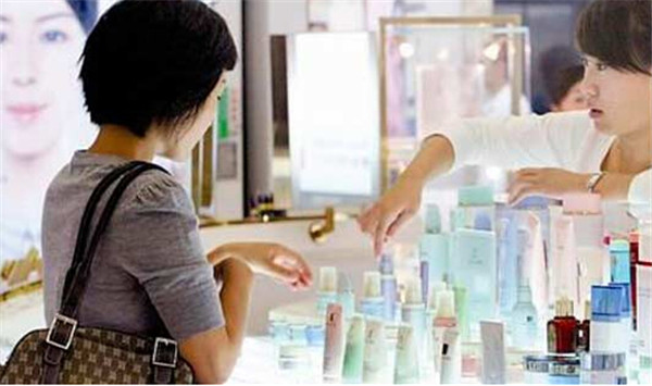 日常使用化妆品的错误方法，不是效果不好 是我们没有用对  化妆品 第3张