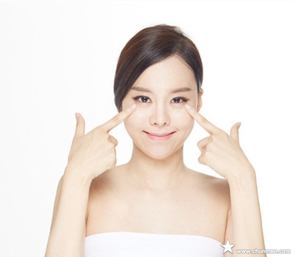 眼袋彻底说再见，眼部护理好方法