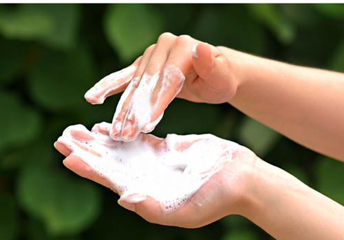 关于洗面奶的认识，其实泡沫多并不好