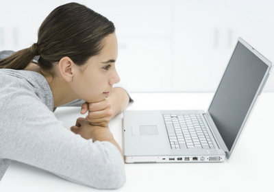 办公室美女，如何防辐射  护肤防辐射 第1张