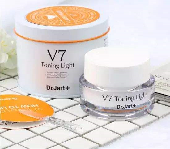 网红推荐的化妆品靠谱吗，扒一扒这些网红护肤品到底效果如何  护肤品护肤品评测 第12张