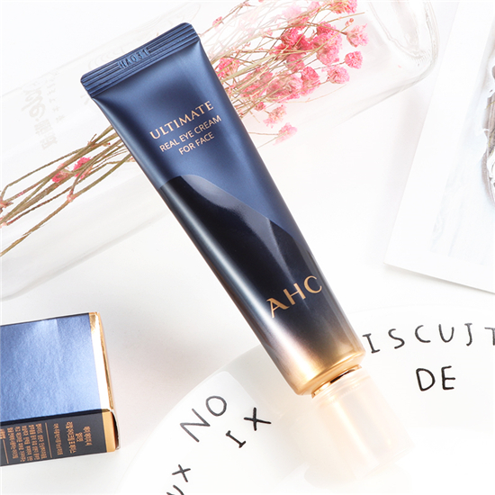 10款超好用平价眼霜排行榜,原来效果好的眼霜都在这里 眼霜 第7张 10款超好用平价眼霜排行榜,原来效果好的眼霜都在这里 眼霜 第7张