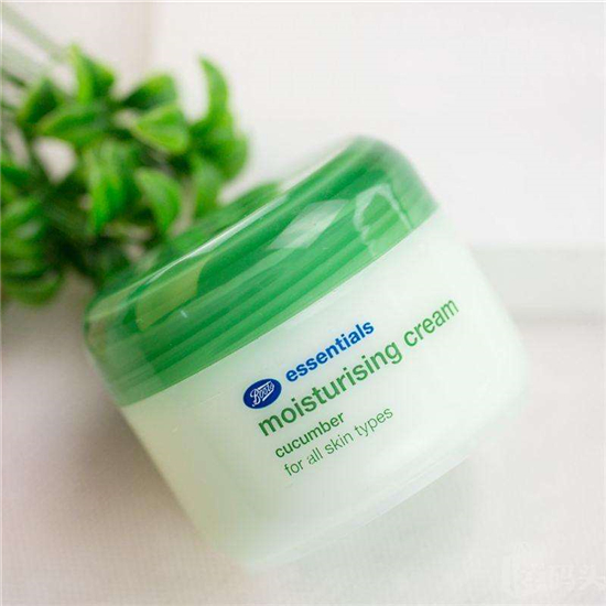 不到50元就可以买到的超好用性价比护肤品，大部分美女还都不知道  护肤品排行榜 第6张