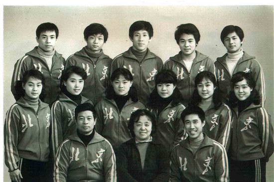 55岁无负面新闻李连杰一心向佛，因病显得苍老令人心碎