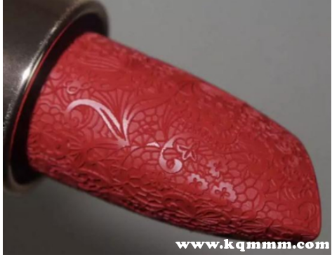 花西子口红多少钱，花西子雕花口红不好用