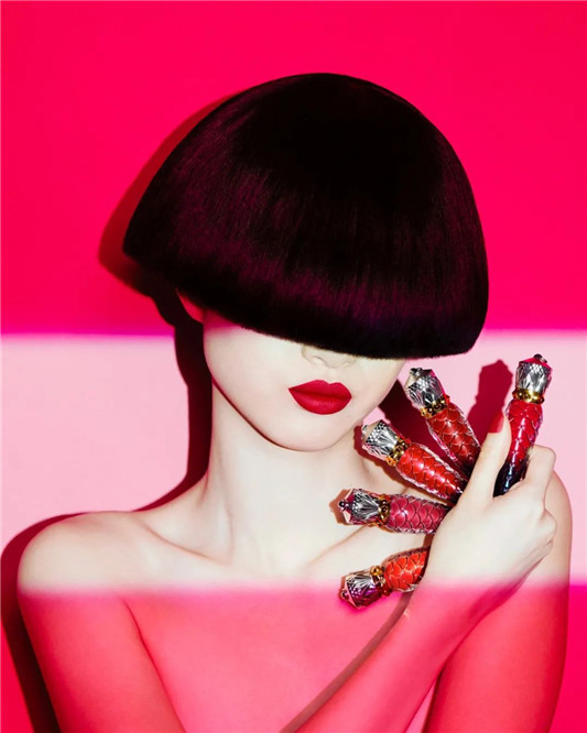 Christian Louboutin女王权杖全新哑光唇釉上市  唇釉 第3张