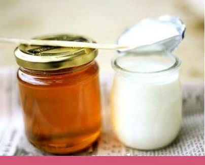 蜂蜜牛奶面膜怎么做，牛奶蛋清蜂蜜面膜的功效  蜂蜜 第1张