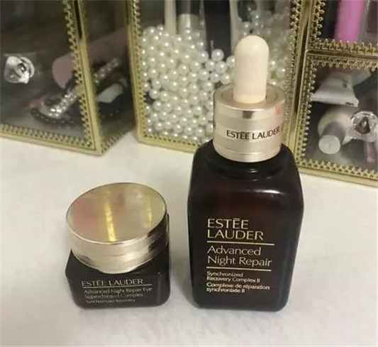 雅诗兰黛小棕瓶使用方法和功效是什么,花了大价钱千万别用错 雅诗兰黛 小棕瓶 第1张 雅诗兰黛小棕瓶使用方法和功效是什么,花了大价钱千万别用错 雅诗兰黛 小棕瓶 第1张