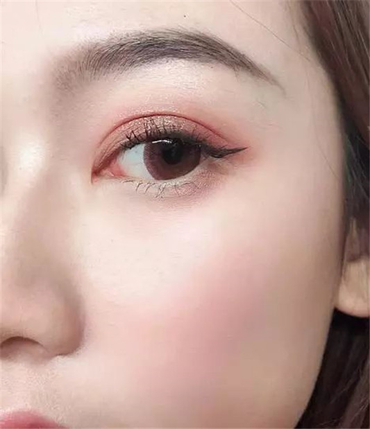 雅诗兰黛小棕瓶使用方法和功效是什么,花了大价钱千万别用错 雅诗兰黛 小棕瓶 第6张 雅诗兰黛小棕瓶使用方法和功效是什么,花了大价钱千万别用错 雅诗兰黛 小棕瓶 第6张