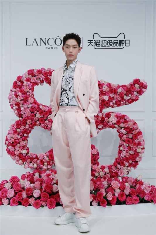 兰蔻85周年庆,邀你庆生趴! 天猫 张慧雯 毛晓彤 李斯丹妮 李宗翰 吉克隽逸 尚雯婕 周笔畅 品牌 明星 资讯 第28张 兰蔻85周年庆,邀你庆生趴! 天猫 张慧雯 毛晓彤 李斯丹妮 李宗翰 吉克隽逸 尚雯婕 周笔畅 品牌 明星 资讯 第28张