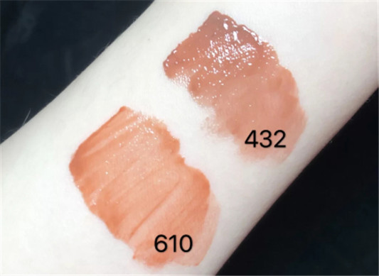 ysl新品黑管唇釉432和水光唇釉610试色对比，泰式奶茶你选哪个  YSL 圣罗兰 唇釉 第4张