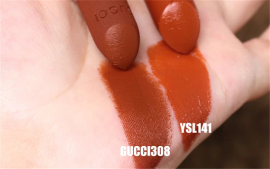 YSL新色方管141和Gucci金管308口红试色对比，喜欢「口黄」的看过来  YSL 圣罗兰 口红 第4张