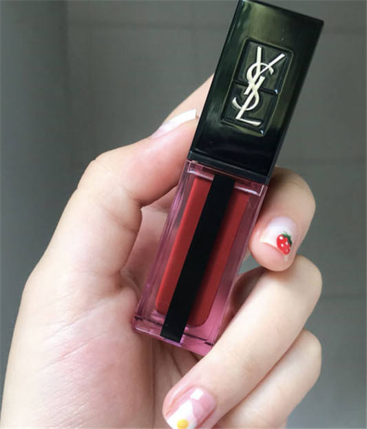 ysl613什么颜色，ysl613唇釉新品试色  ysl 口红 第1张