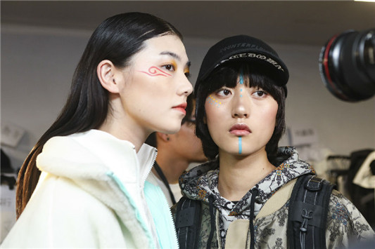 联名 | MAC X 李宁 敦煌文化限定礼盒 中国限定上市  限定 新品 第5张