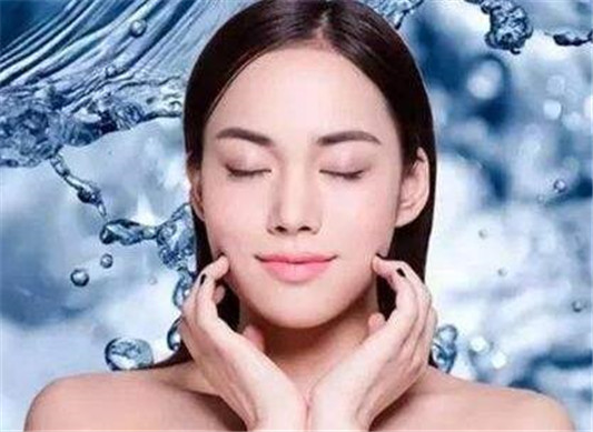 秋冬干燥，如何摆脱皮肤缺水危机  干燥 保湿 缺水 补水 第2张