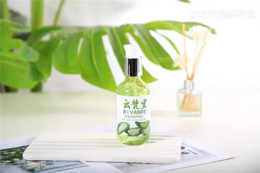 护肤好物推荐，紧致肌肤提亮肤色养出**水光肌  护肤 好物推荐 第1张