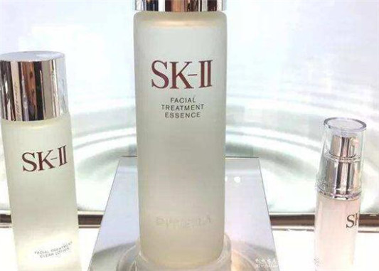 Sk2神仙水能和杏仁酸一起用吗 好物推荐