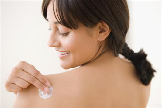 护手霜还有什么用途 护手霜 身体乳 第4张 护手霜还有什么用途 护手霜 身体乳 第4张