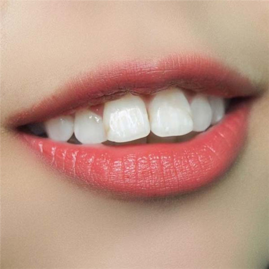 YSL216是什么颜色，YSL216唇釉试色 YSL 唇釉 圣罗兰 第1张