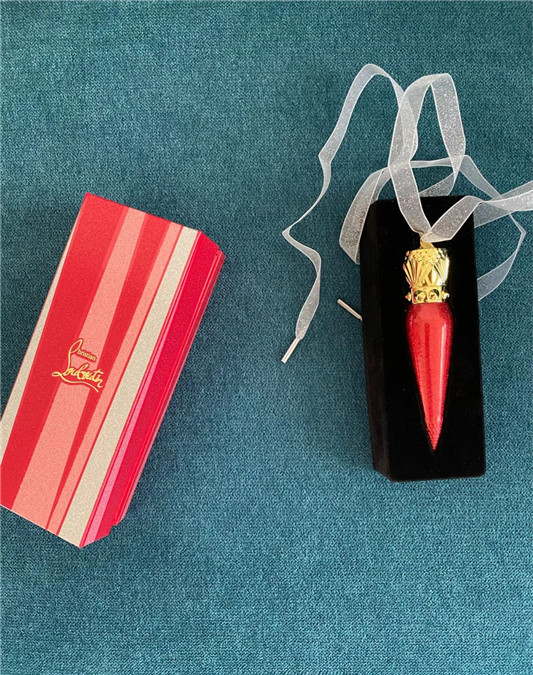Christian Louboutin2020圣诞限量唇膏 唇膏 第9张