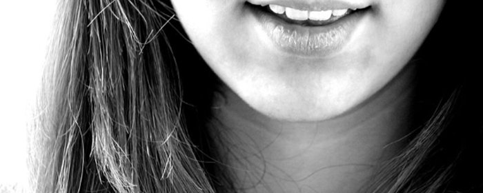 下巴长痘痘是什么原因引起的呢 下巴长痘痘 美妆 第1张