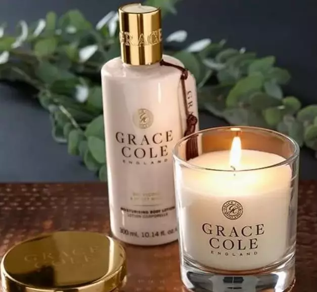 夏日如何get同款「少女香」 夏日 香水种草 夏日香香女孩 美容 第25张