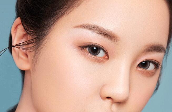 美瞳哪个颜色自然不容易看出来，适合夏天的美瞳款式 美瞳 美瞳颜色 美瞳哪个颜色自然好看 美妆 第5张