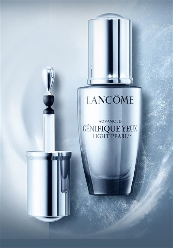 眼霜和眼部精华怎么用 眼霜 眼霜和眼部精华的正确用法 眼霜和眼部精华的区别 美妆 第4张