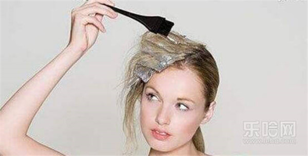 染发后头发如何护养 护肤 第1张 染发后头发如何护养 护肤 第1张