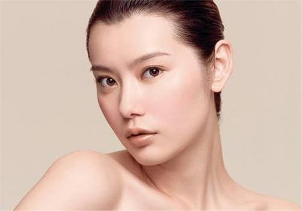 耳垂上长痘痘怎么回事 护肤 第5张