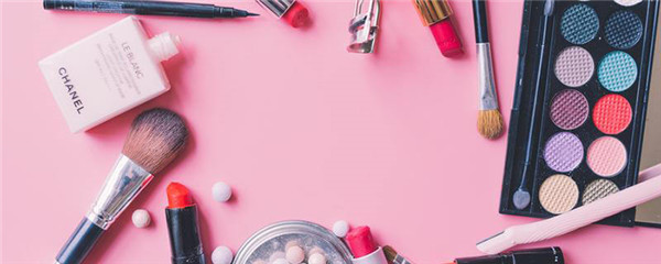 冬天口红适合哑光还是水润，冬天嘴唇怎么保养 护肤 第1张