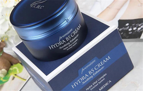 ahc面霜为什么会起颗粒，涂面霜搓泥起颗粒的原因 AHC 面霜 第2张