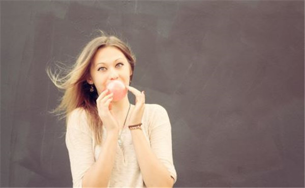 注射肉毒素后注意事项，注射肉毒素来祛除法令纹 注射 肉毒素 第2张